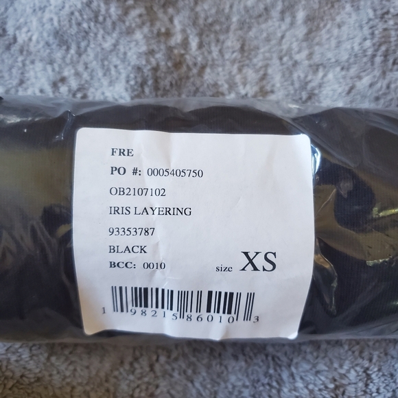 *NWT* FREE PEOPLE Iris Off The Shoulder Black Top Size XS - Picture 3 of 4